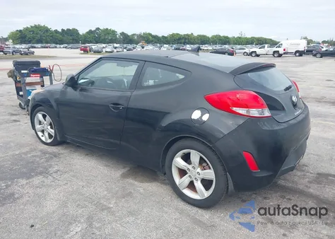 2013 Hyundai Veloster Base W/Gray z USA, uszkodzony, nr VIN KMHTC6AD3DU087749